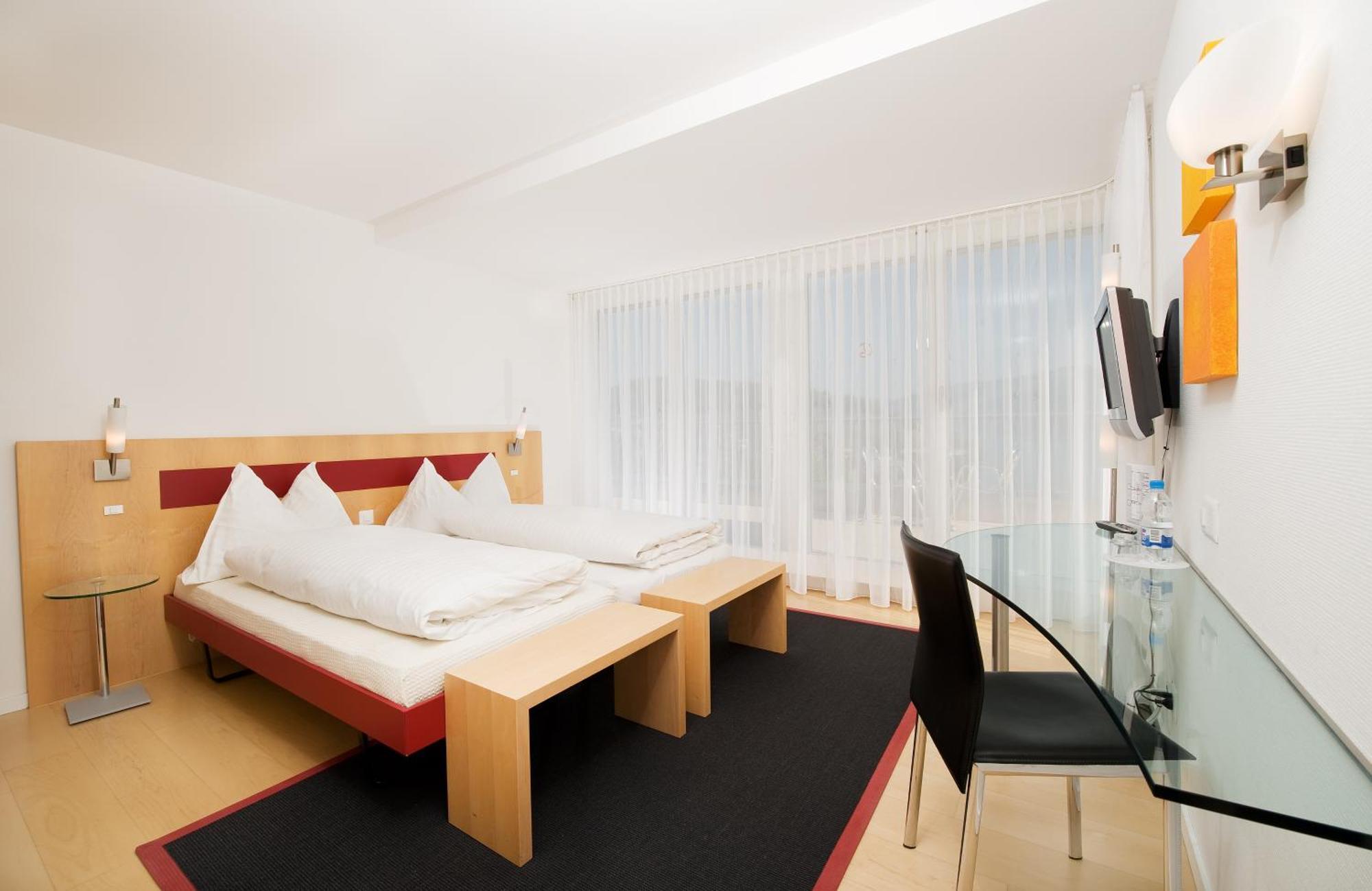 Hotel Seaside Spiez Exterior foto