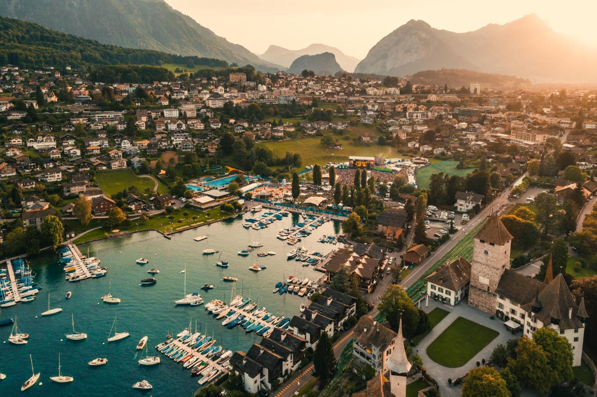 Hotel Seaside Spiez Exterior foto